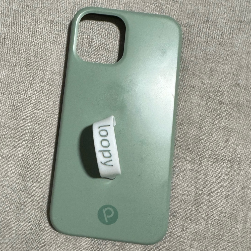 Loopy phone case